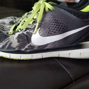 ZEBRA NEON NIKE SNEAKERS